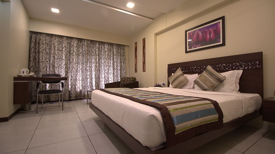 SingleClassic Room VITS Shalimar Hotel Ankleshwar 2 l18ggm