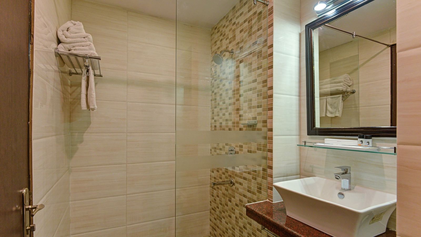 Family Suite bathroom with spacious wash basin and mirror