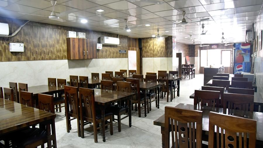 Hotel Goverdhan, Agra Prasadam, a vegetarian restaurant in Agra
