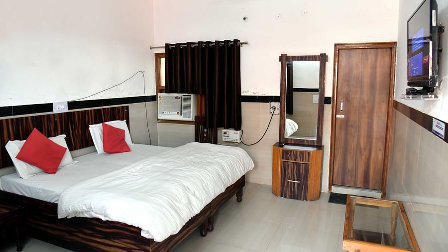 Hotel Goverdhan, Comfortable Stay in Agra