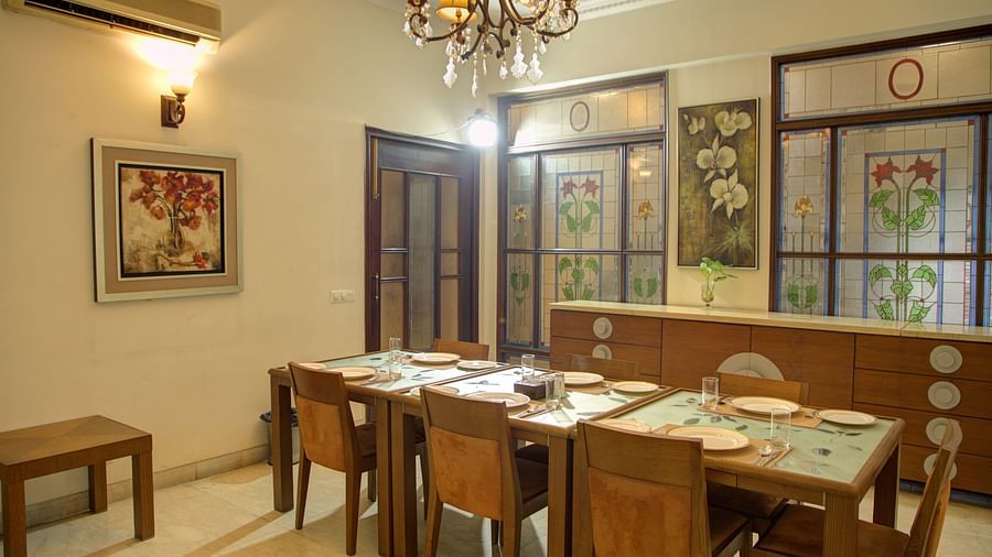 dining area with beautiful interior 