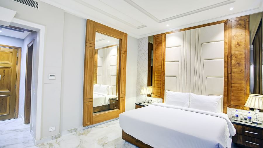 Deluxe room 1 2