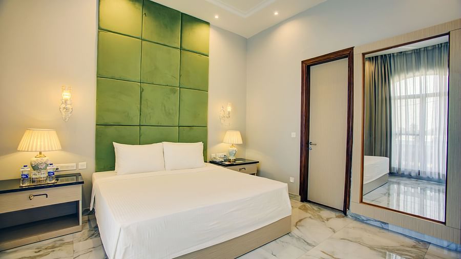 Executive Suite 2