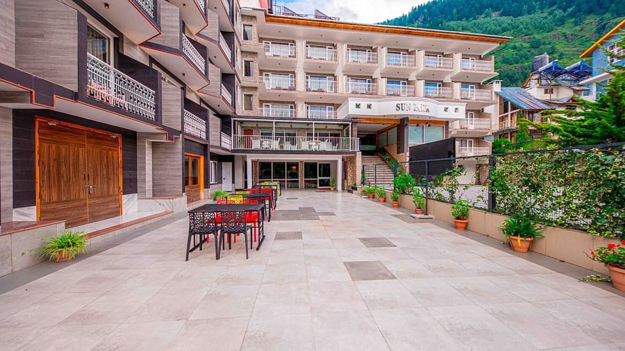 Exterior New-025
