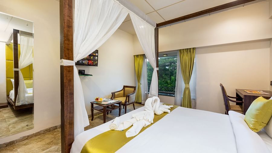 Super Deluxe Room at VITS Sharanam Thane 4