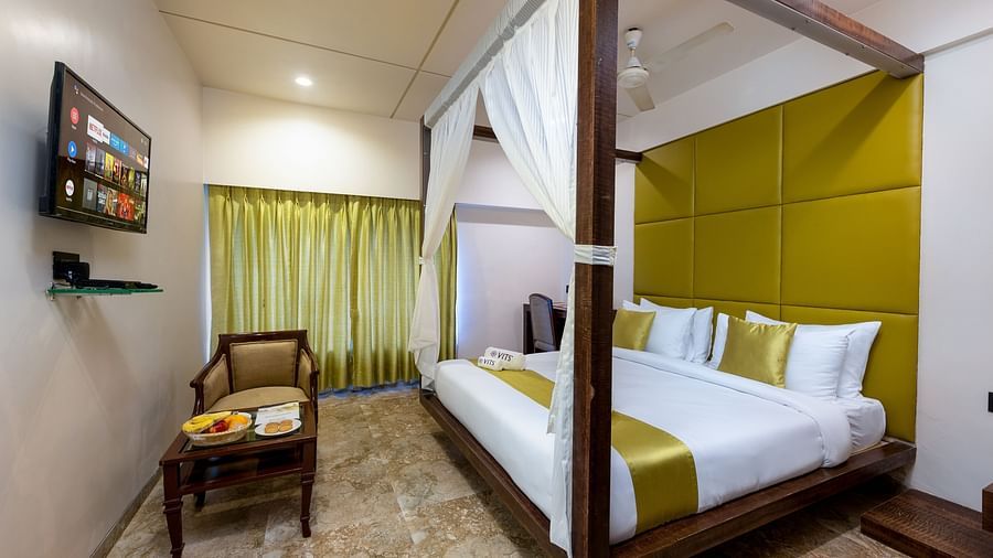 Super Deluxe Room at VITS Sharanam Thane 8
