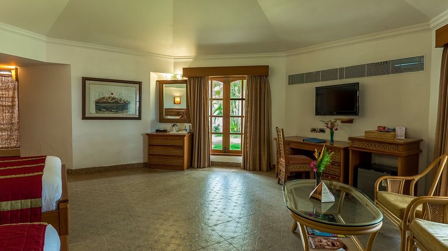 Delxuxe Pool Side Cottage at Chariot Beach Resort in Mahabalipuram 2