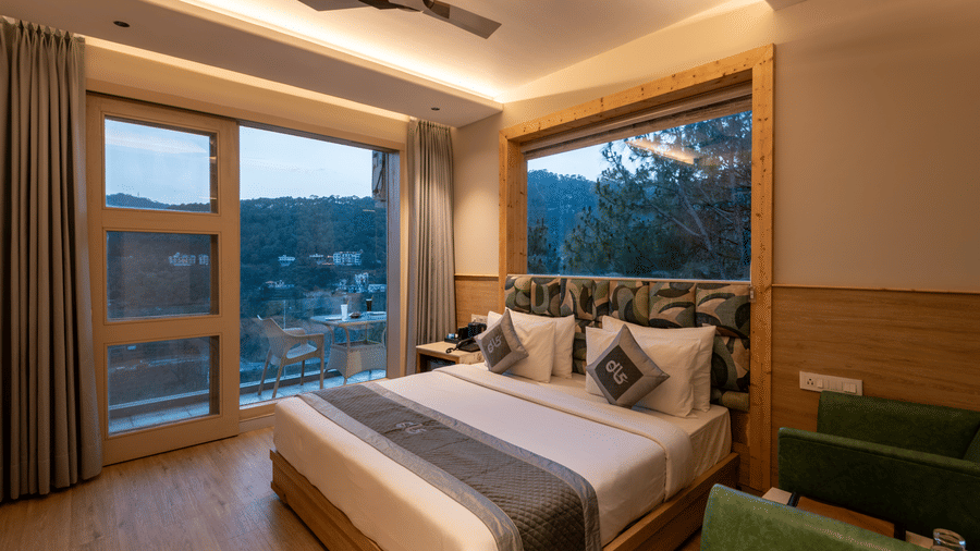 Premium room with forest view 6