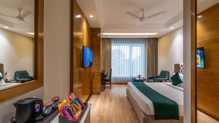 DELUXE ROOM 2