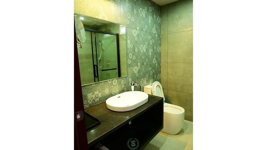 Washroom of Coffee Cottage with Balcony Room at The Silver Sky Hotels and Resorts, Chikkamangaluru 2