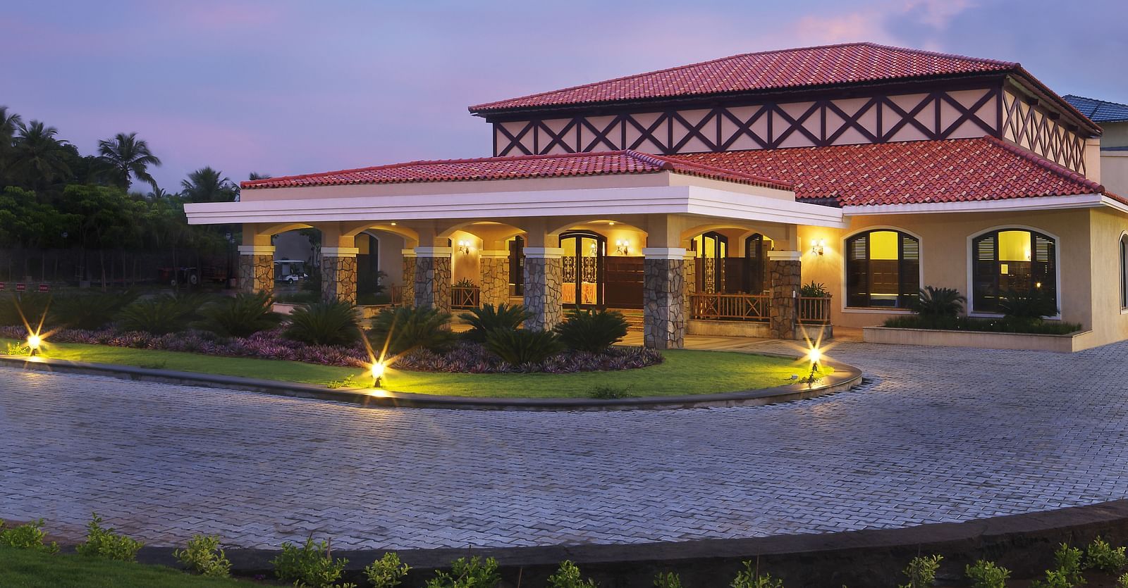 Exterior view of Tragalgar Hall Complex Banquet at Ocean Spray, Pondicherry