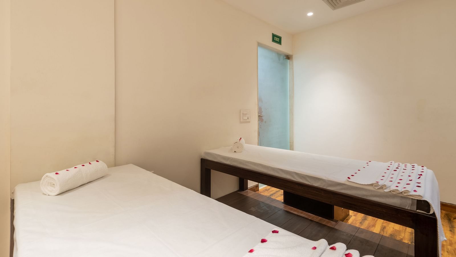 two beds in spa next to each other at DLS The Classio