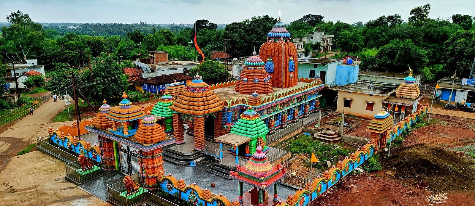 an image of a temple in raipur captured during the day