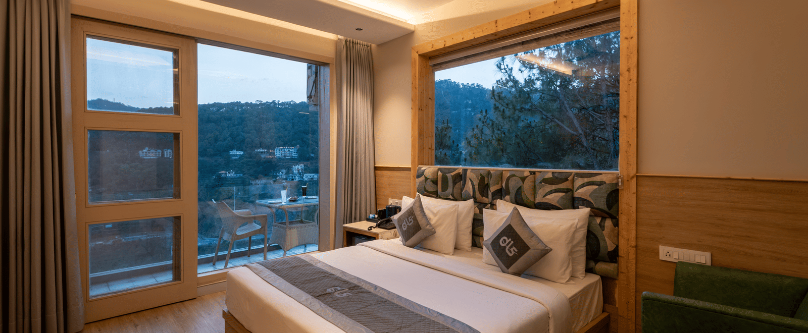 Premium room with forest view 6