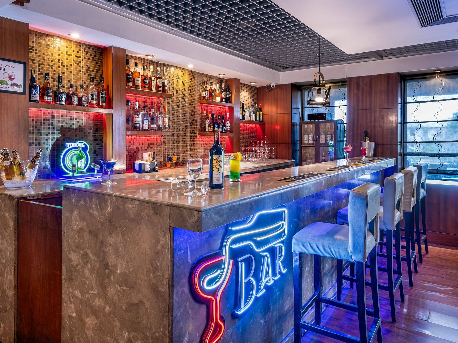 Distil Bar1-min