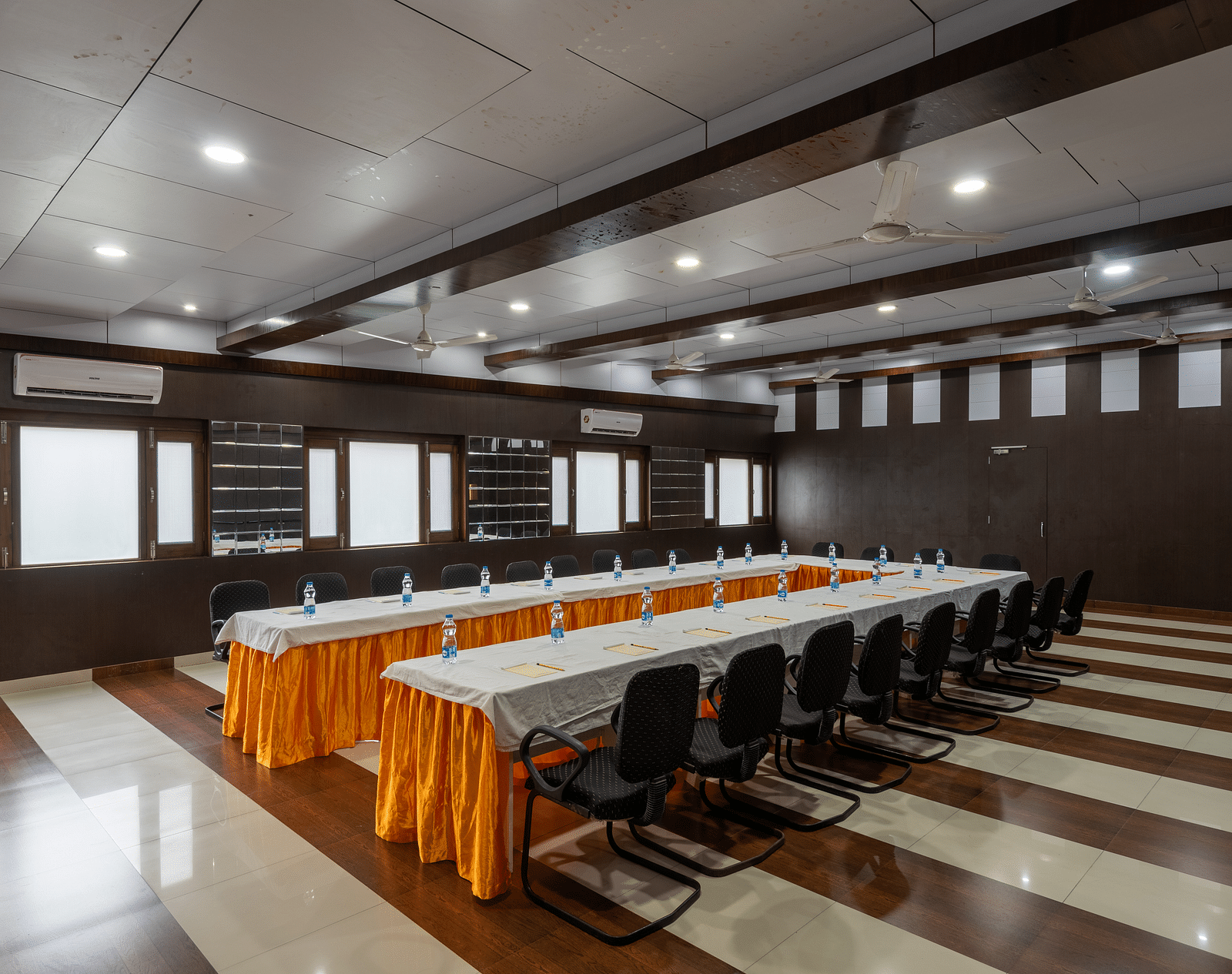 CONFERENCE HALL(1)
