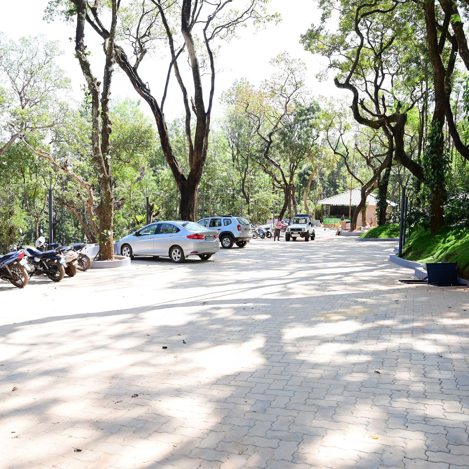 Parking at The Silver Sky Hotels and Resorts, Chikkamangaluru