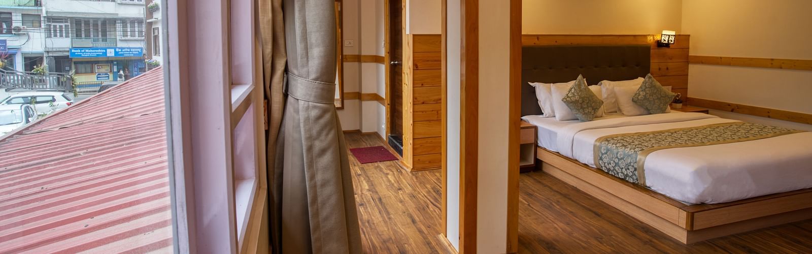 FAMILY SUITE WITH CITY VIEW