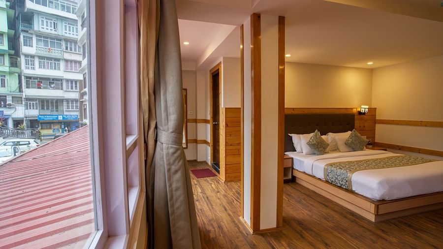 FAMILY SUITE WITH CITY VIEW