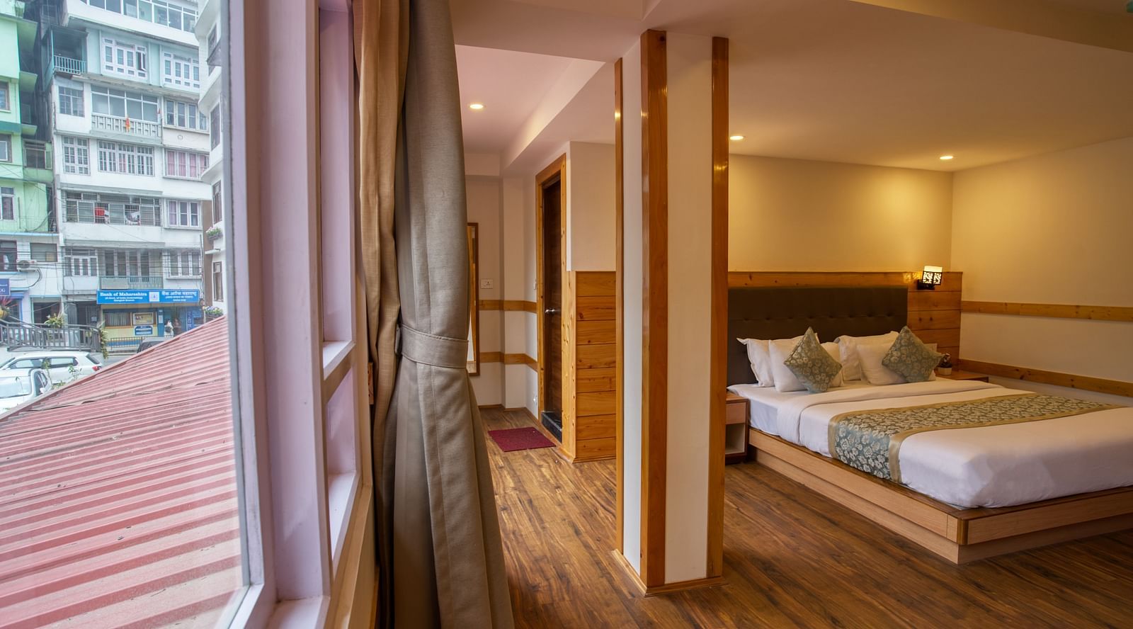 FAMILY SUITE WITH CITY VIEW