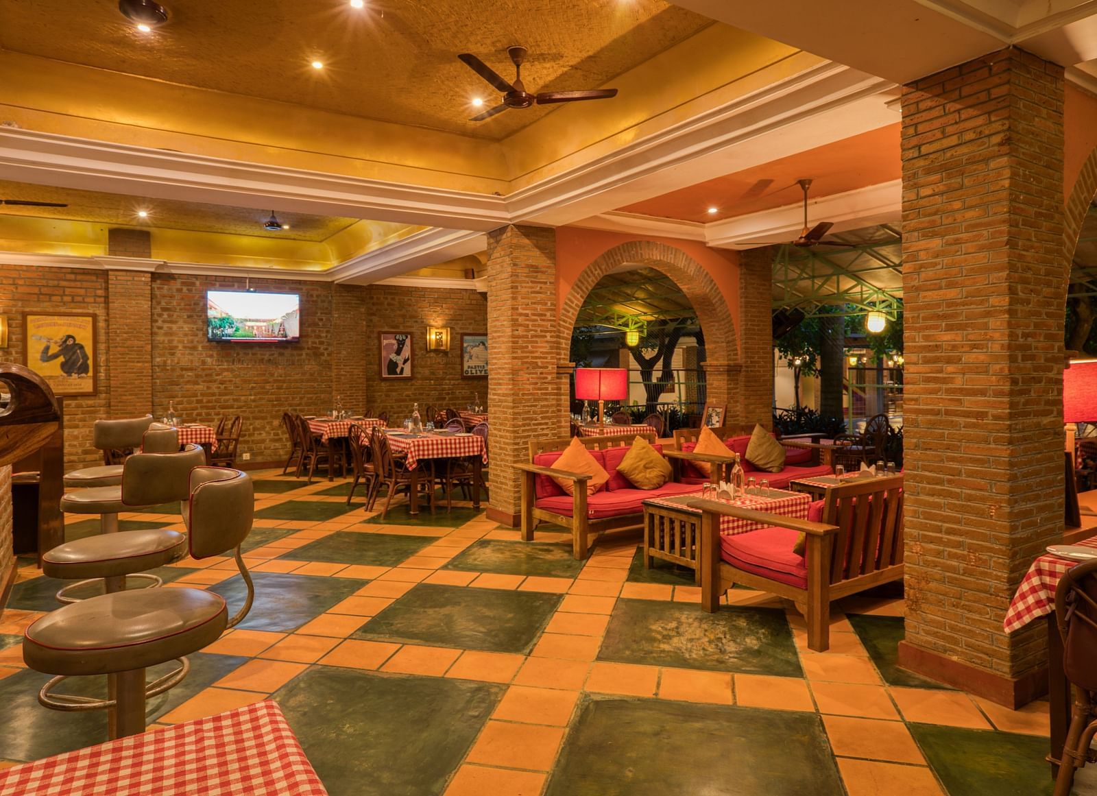 Restaurant with dinning space, chairs and table