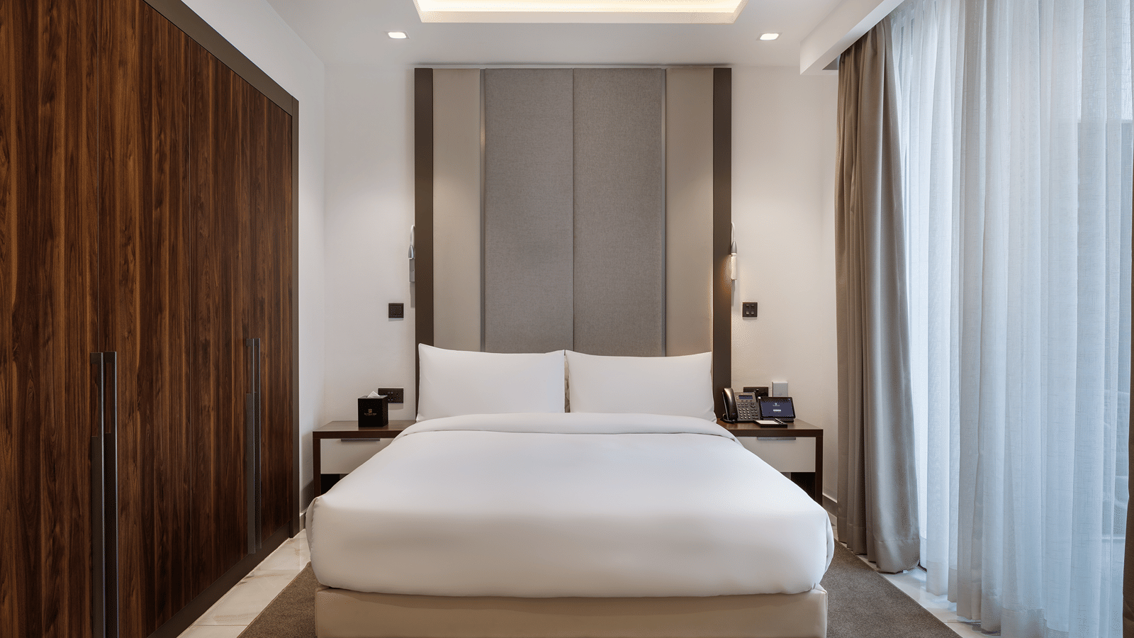 pelican accra rooms executive suite 004