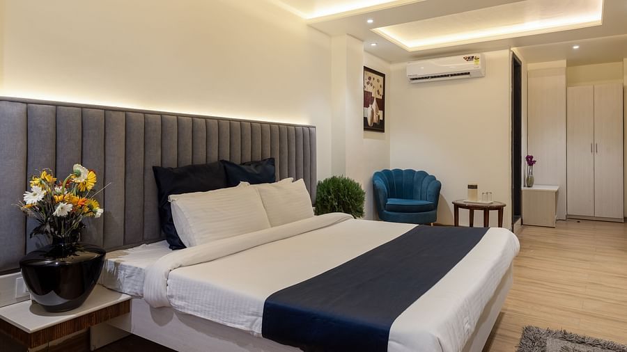 Doule bed in Luxury Premium Room at Hotel Meghdoot