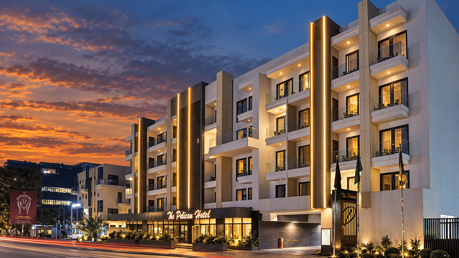 pelican accra exterior 003