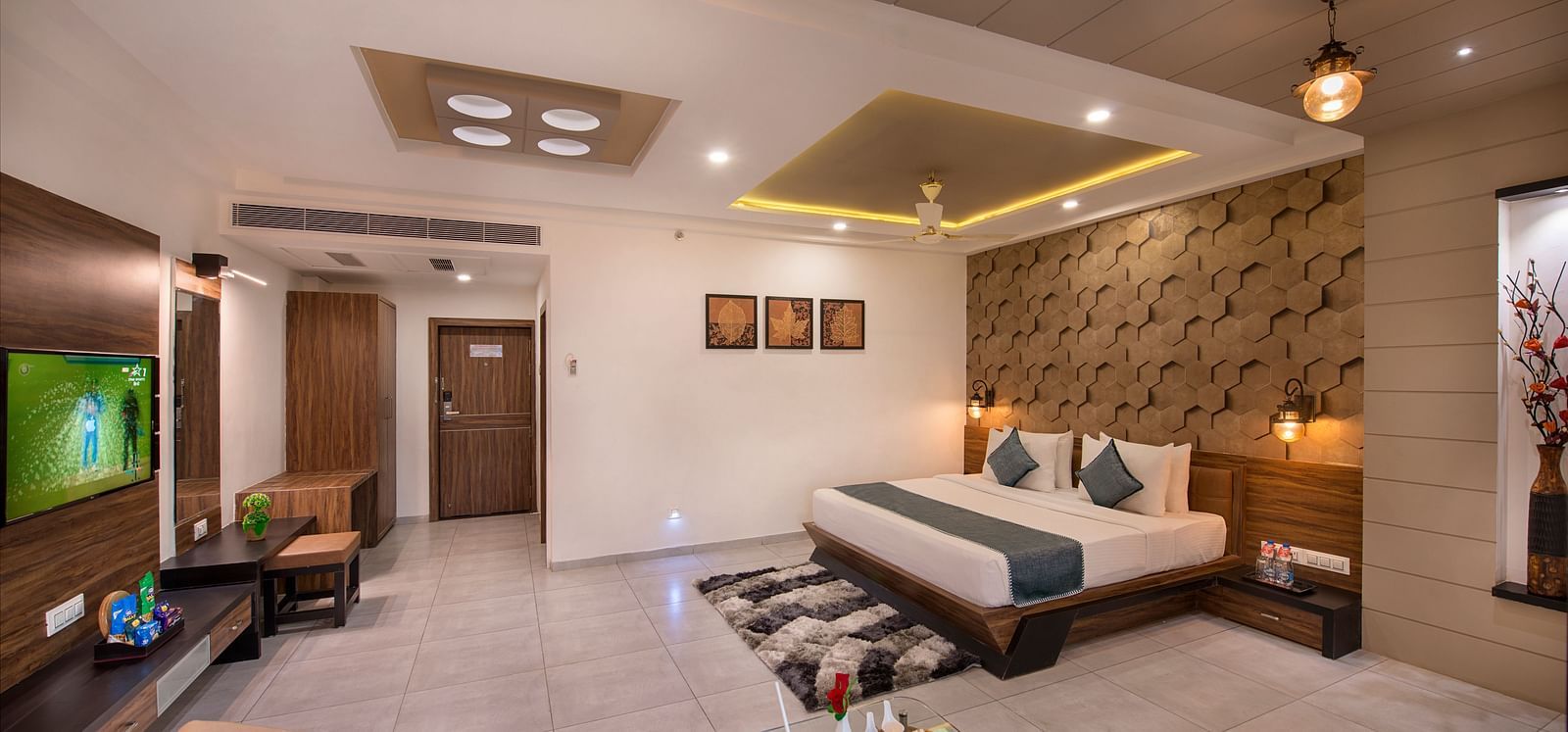Deluxe room 2