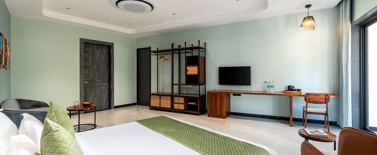 Club Suite with Valley View Sitout