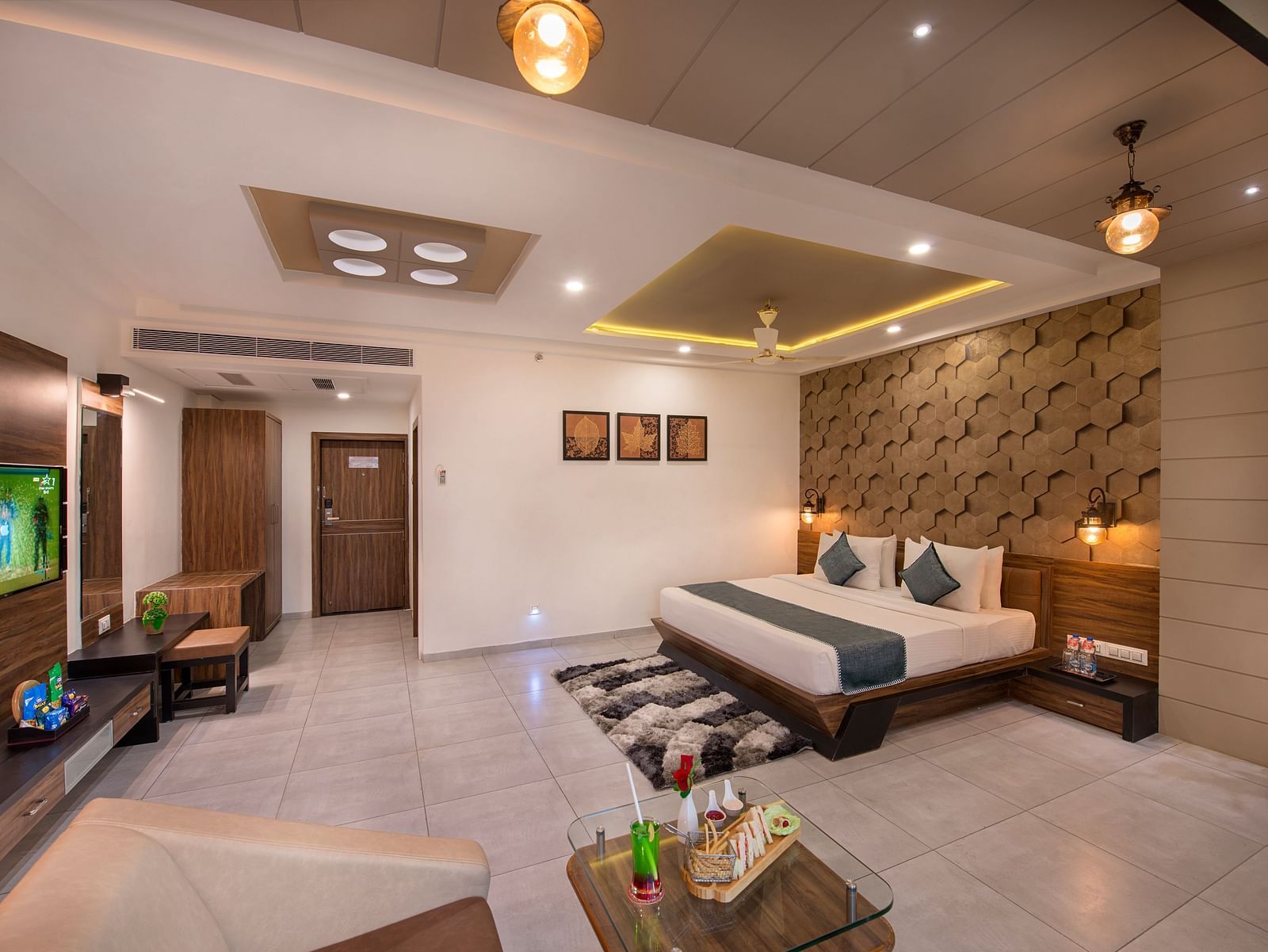 Deluxe room 2