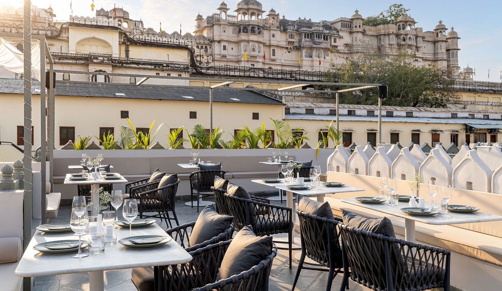 al-fresco Seating arrangements on the terrace - Manuscript - Jhilwara Haveli, Udiapur