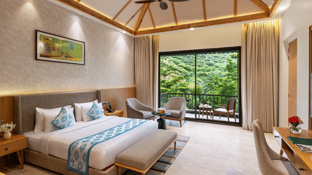 Cottage-With-Balcony-2