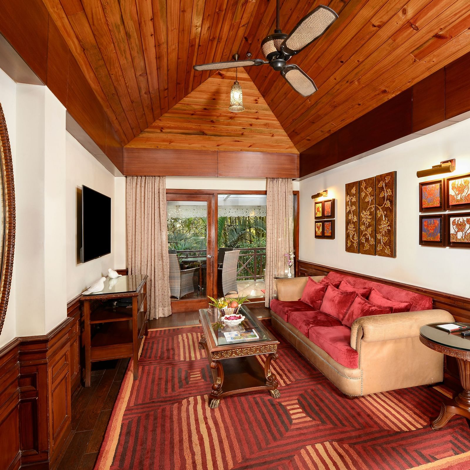 living room area offering a sofa set - Mayfair Spa Resort & Casino Gangtok 
