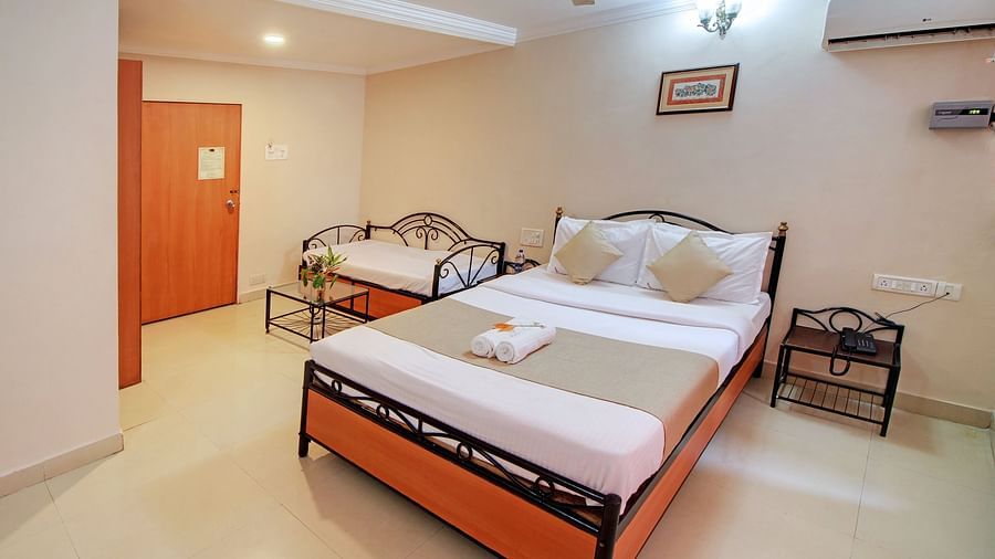 DELUXE ROOM 1