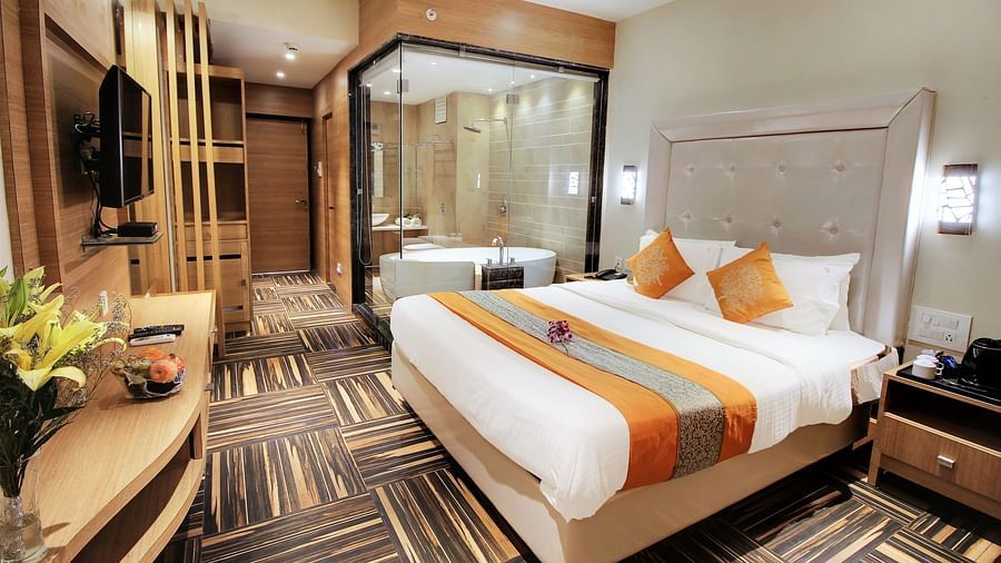 Plunge Room 1