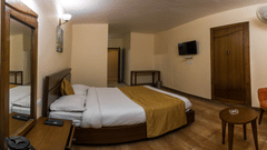 Hotel Himalaya, Nainital Nainital Standard Room. Hotel Himalaya Nainital