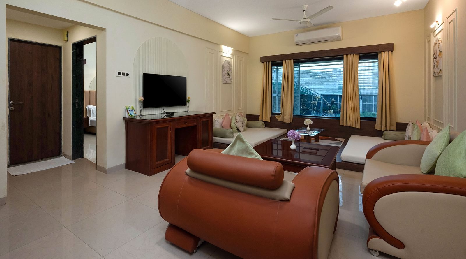 13 Aviary View Suite