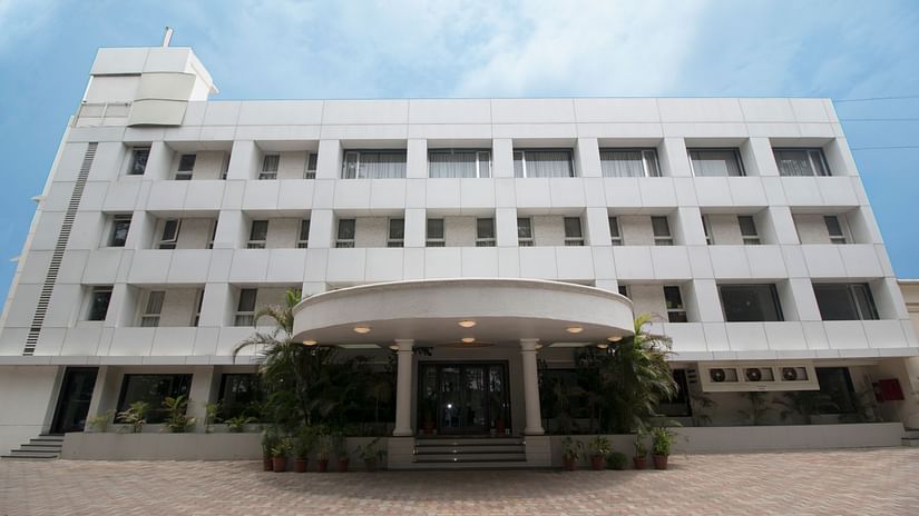 Facade view of VITS Shalimar, Ankleshwar, with the entrance in view - Hotel in Ankleshwar Near Railway Station.