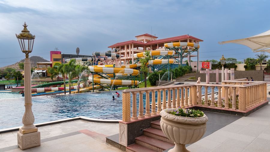 A long shot of the pool at the water park