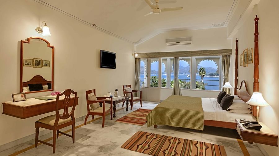 Deluxe Lake Facing Rooms 2