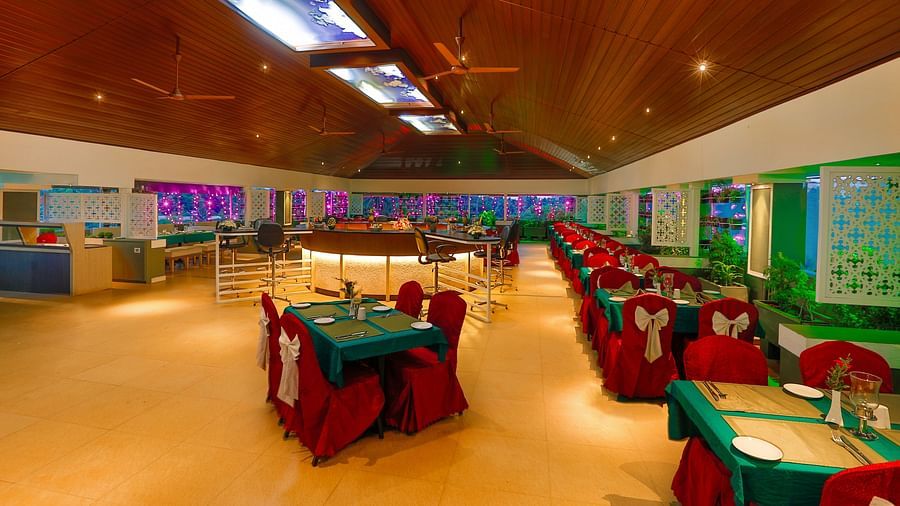 Hotel NM Royale County - Tripunithura, Kochi Kochi Sky Village Restaurant Hotel NM Royale County Tripunithura Kochi