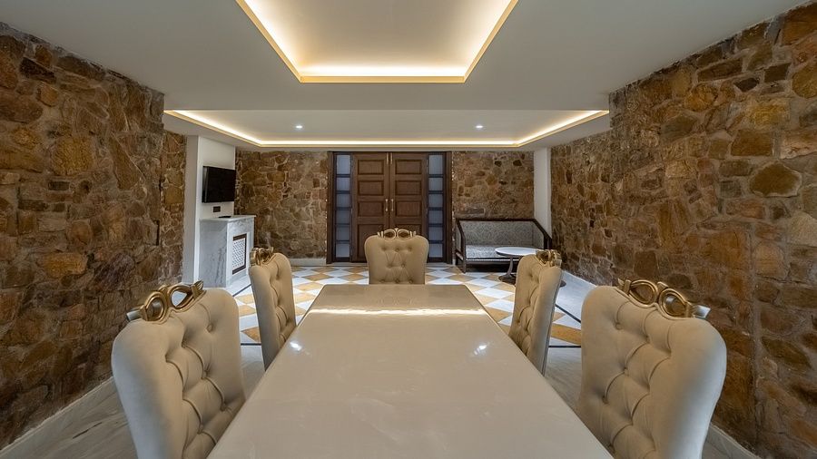 Macchli Villa