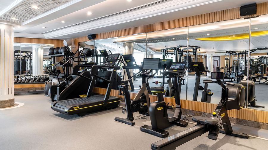 image of a well equipped gymnasium at the sumaya - The Claridges New Delhi