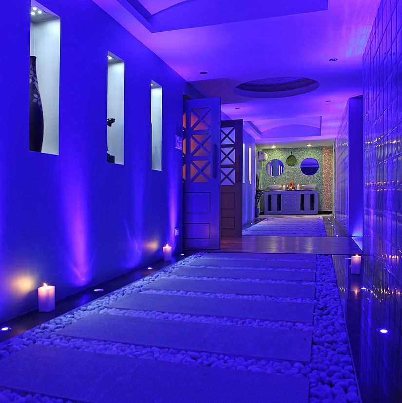 interior view of oasis spa at la classic, hosur road