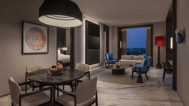 PREMIUM SUITE LIVING ROOM