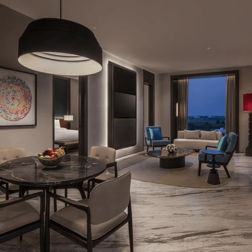 PREMIUM SUITE LIVING ROOM