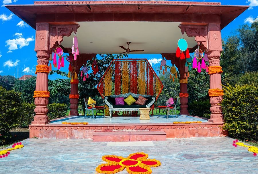 Poolside Mehndi Set Up -2