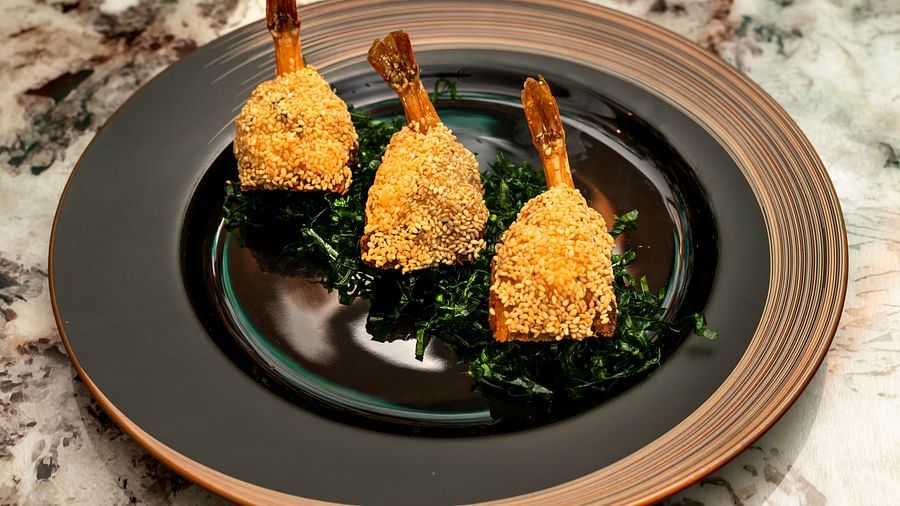image of fried shrimps served at the jade chinese and cantonese restaurant in new delhi at the claridges
