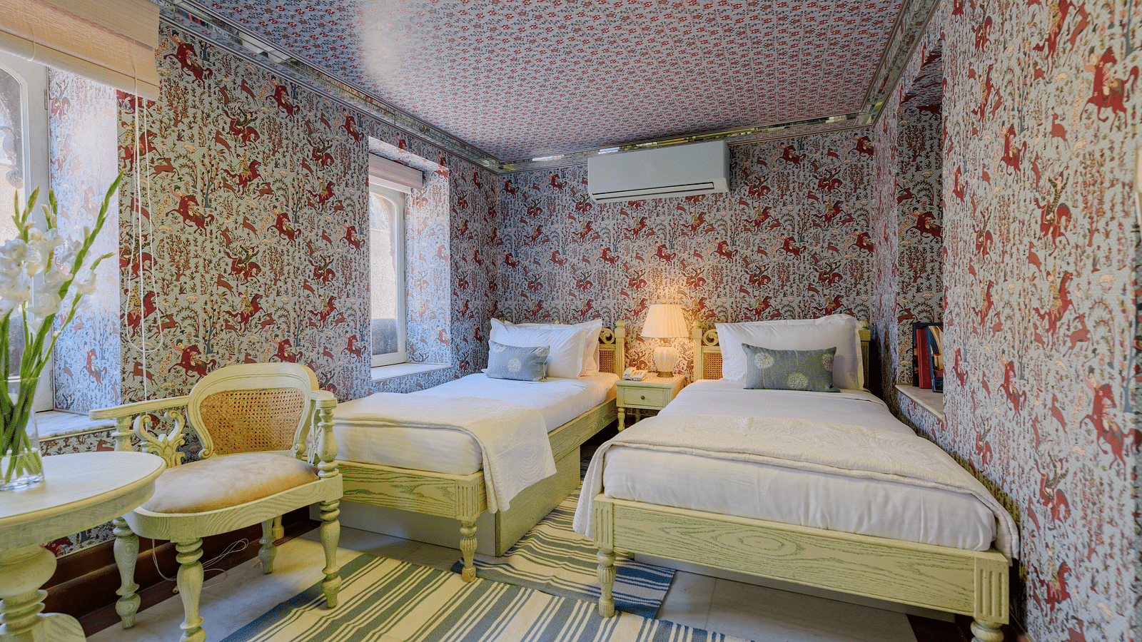 Deluxe rooms in Surya Haveli Jaipur